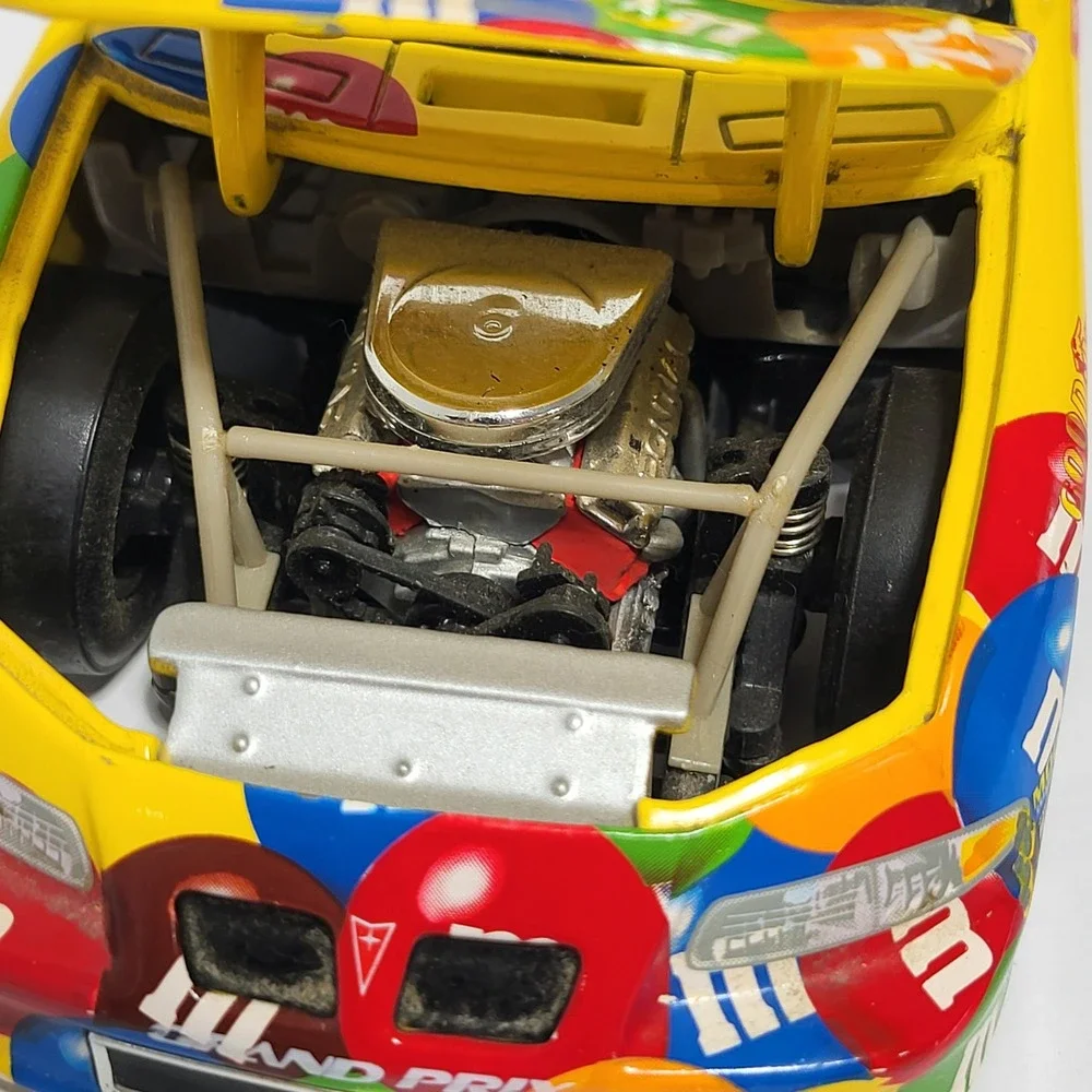 Action Ken Schrader 36 M&Ms 2000 Pontiac Grand Prix 1:24 Diecast NASCAR Car